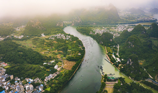湖水河流摄影照片_春天桂林航拍桂林山水风光航拍图