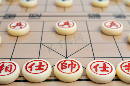 中国象棋棚拍棋局博弈室内静物摄影图配图