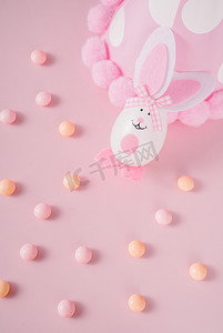清新粉色可爱摄影照片_复活节复活蛋粉色兔子摆拍摄影图配图