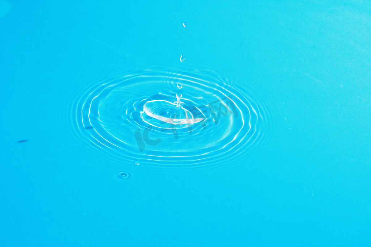 水波纹蓝色水面白天水波纹室外水波纹摄影图配图高清摄影大图 千库网 水波纹蓝色水面白天水波纹室外水波纹摄影图配图高清摄影大图 千库网