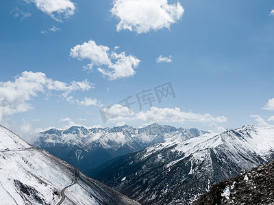 自然风光晴天山峰高山高清摄影图配图