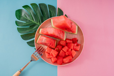 西瓜空调摄影照片_拼色夏季西瓜美食