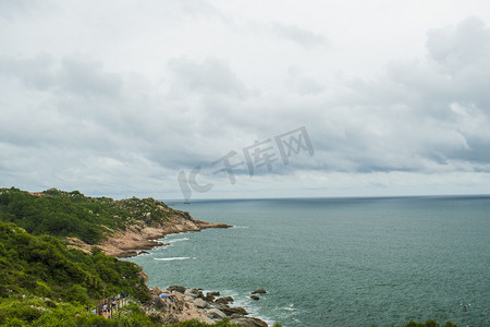 网红打卡点海龟岛海滩风景风光摄影图