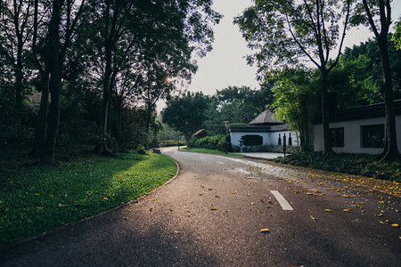 园林黄昏小道