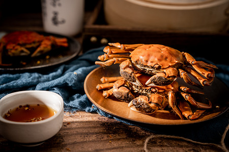 中式花纹复古边框标题栏摄影照片_复古秋季大闸蟹美食