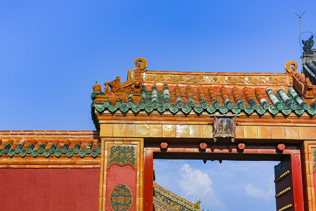 红墙绿瓦摄影照片_旅行季故宫复古中式古建筑