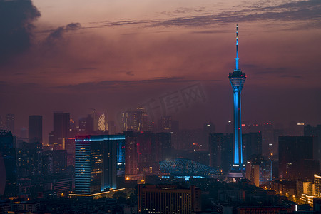 微商大气摄影照片_成都电视塔城市建筑夕阳夜晚建筑灯光城市风景恢宏大气摄影图配图