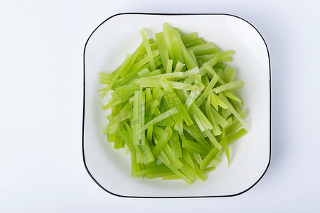 青豆笋丝摄影照片_绿色蔬菜莴苣莴笋食材摄影图配图