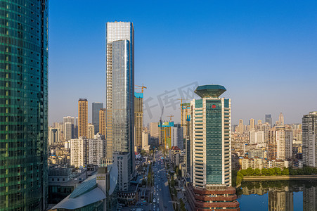 武汉城市建筑晴天建筑群取水楼航拍摄影图配图