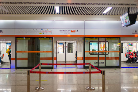 武汉城市地铁站室内地铁站地铁站俯拍摄影图配图