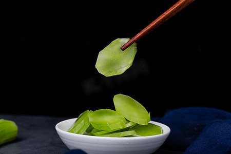 食材果蔬莴笋新鲜莴苣摄影图配图