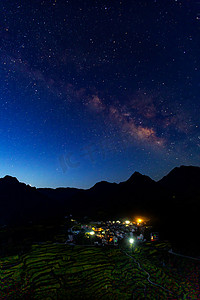 银河早晨油菜花山区无摄影图配图