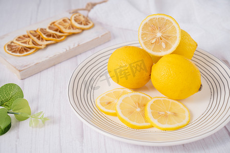 新鲜食品水果柠檬鲜果摄影图配图