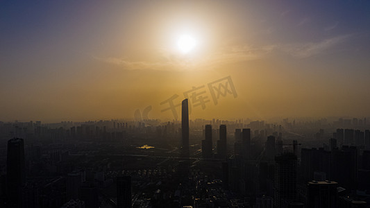 武汉城市建筑群中午建筑群武汉CBD逆光摄影图配图