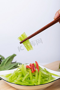 笋丝摄影照片_莴笋丝果蔬莴苣绿色食材摄影图配图