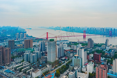 武汉城市建筑群晴天建筑群武昌区航拍摄影图配图