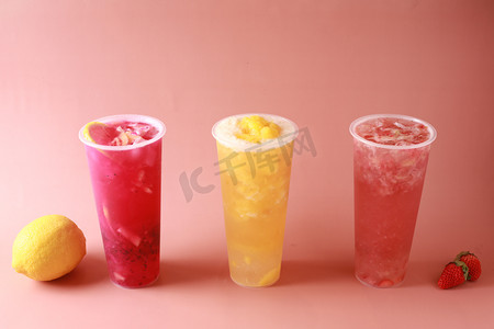 水果茶果汁柠檬草莓冰饮摄影图配图