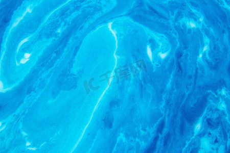 液体流体摄影照片_流体图案白天蓝色油漆油漆盒混合摄影图配图