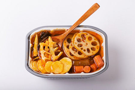 一人食自热锅方便食品美味香辣摄影图配图