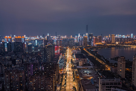 写字楼夜景摄影照片_武汉城市建筑夜景夜晚建筑夜景沙湖航拍摄影图配图