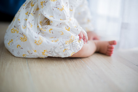坐着宝宝摄影图片-坐着宝宝摄影作品-千库网
