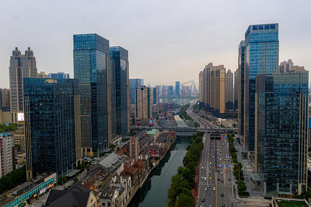 武汉城市建筑群阴天建筑群汉街航拍摄影图配图
