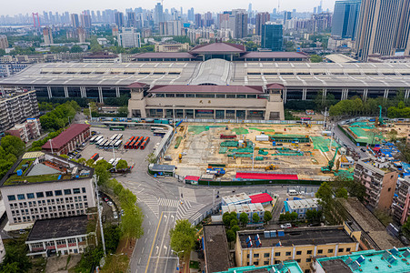 武汉城市建筑阴天建筑武昌火车站俯视航拍摄影图配图
