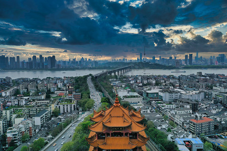 武汉城市建筑晴天建筑黄鹤楼俯拍摄影图配图