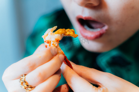 吃小龙虾美食摄影图配图