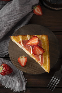 三明治草莓蛋糕烘焙俯视摄影图配图