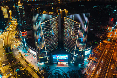 武汉城市建筑夜晚建筑光谷国际广场航拍摄影图配图