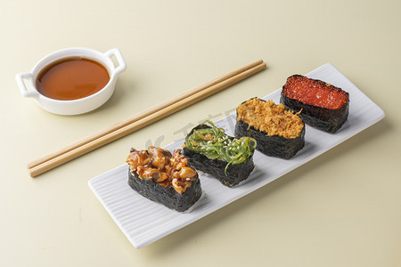 清新小吃寿司美食摆放摄影图配图