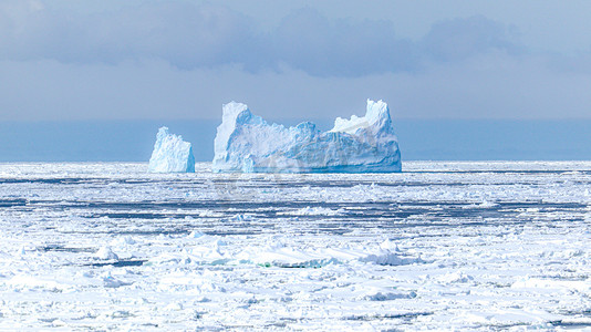 北极哨所摄影照片_南极极昼浮冰南极旅游摄影图配图