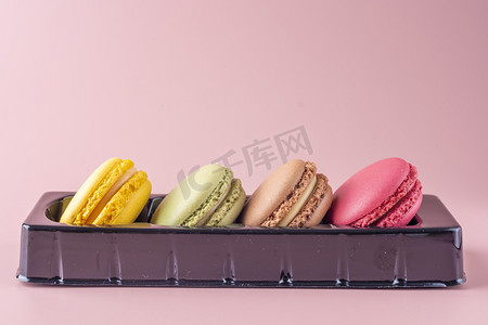美食甜品马卡龙梦幻色彩摄影图配图