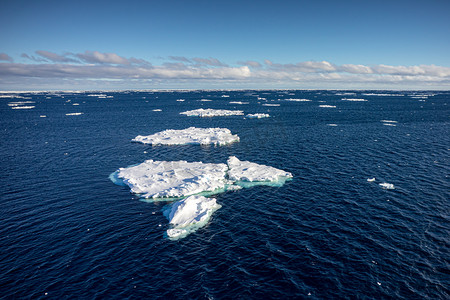 南极极昼漂流冰大海旅游摄影图配图