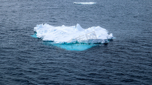 南极极昼海冰大海旅游摄影图配图