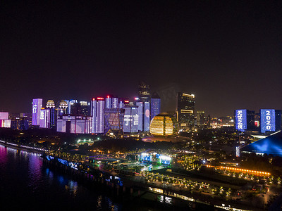 航拍杭州城市天际线夜景灯光摄影图配图