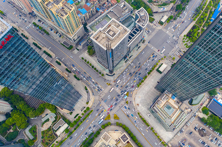 阴天摄影照片_武汉城市交通阴天交通香港路航拍摄影图配图