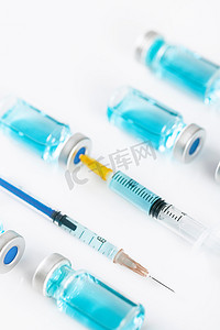 医疗药摄影照片_疫苗药品注射器创意医疗摄影图配图