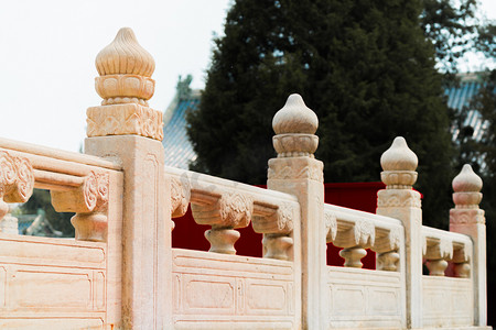 北京古代建筑白天玉石围栏栏杆庙宇静物摄影图配图