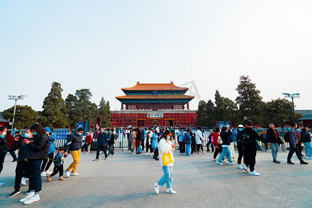 古代建筑建筑摄影照片_北京景点地标白天故宫博物院北门户外环境摄影图配图
