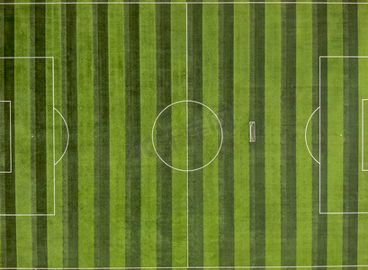 航拍学校操场足球场绿地摄影图配图