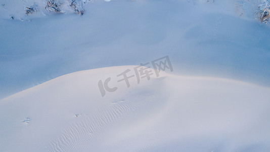 沙漠特写航拍上午沙漠室外旅游摄影图配图