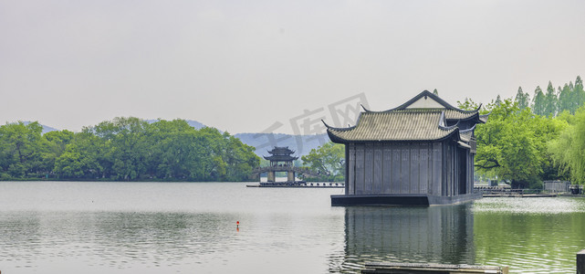 西湖古建筑下午院子湖面拍摄摄影图配图