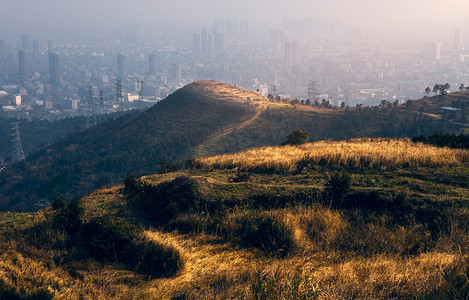 山里房子摄影照片_瑞安市平顶山下午山峰山里无摄影图配图