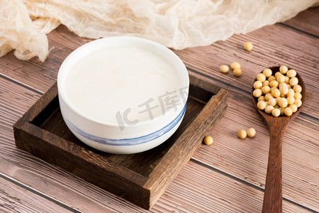 早餐传统豆浆黄豆豆奶摄影图配图