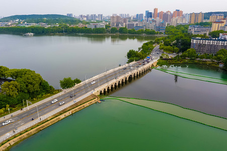 水果湖摄影照片_武汉城市建筑晴天建筑双洞桥俯拍摄影图配图