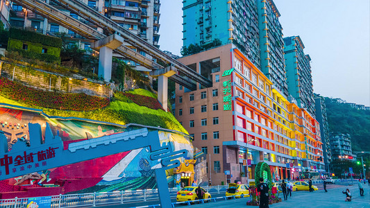 轻轨穿楼摄影图片-轻轨穿楼摄影作品-千库网