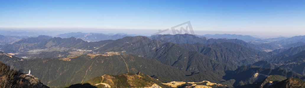 山顶山脉摄影照片_金鸡山山脉下午山峰山脉无摄影图配图