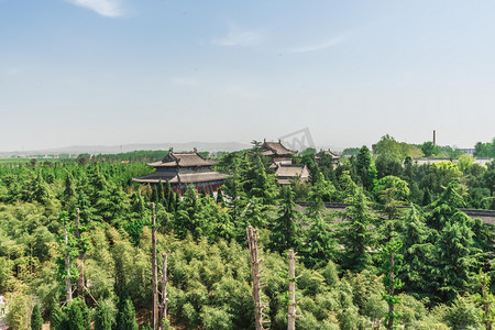 洛阳白马寺白天寺院建筑园林远眺摄影图配图